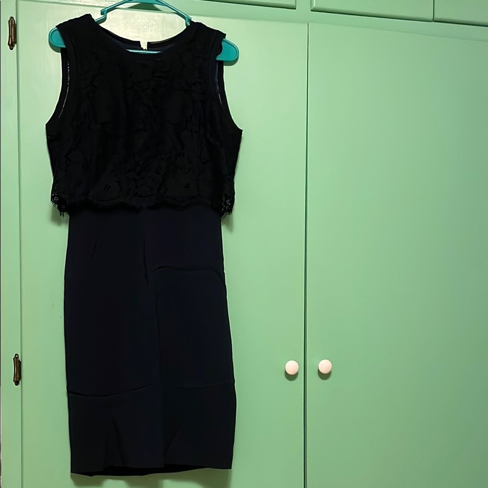 Elegant Navy Blue Sleeveless Dress